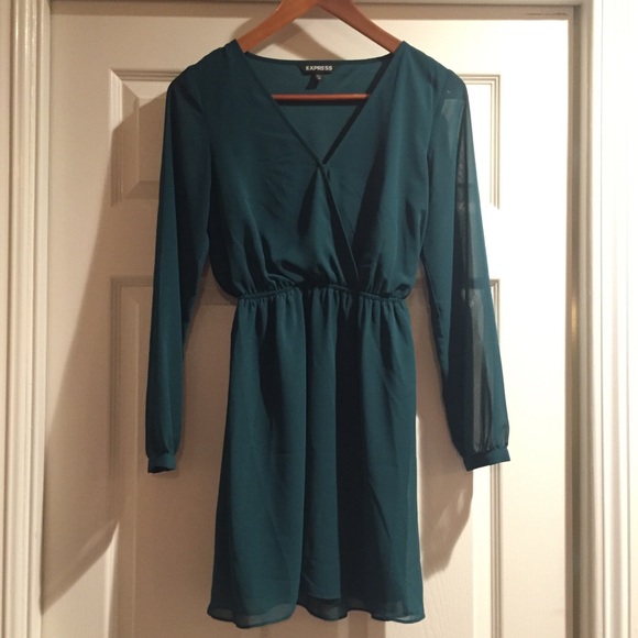 Express Dresses & Skirts - Express XS Green Chiffon Cocktail Dress